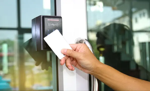 automotive locksmith